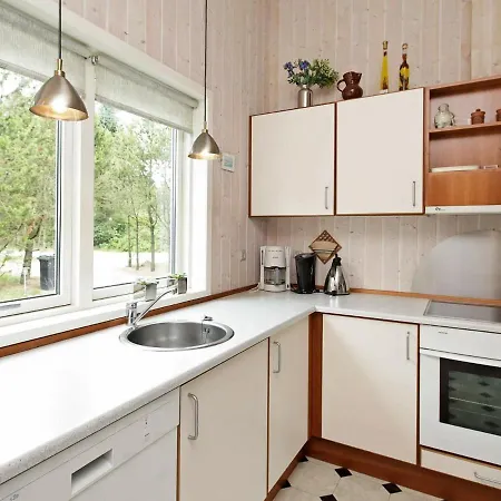 Two-bedroom Holiday In 6 度假居 *