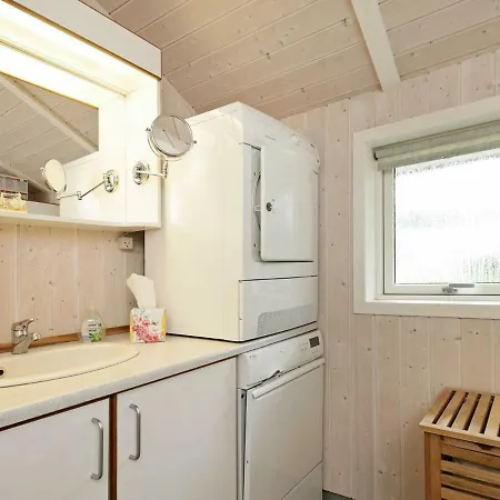 Two-bedroom Holiday In 6 度假居